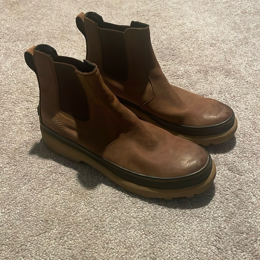 Sorel Hi-Line Chelsea boot
